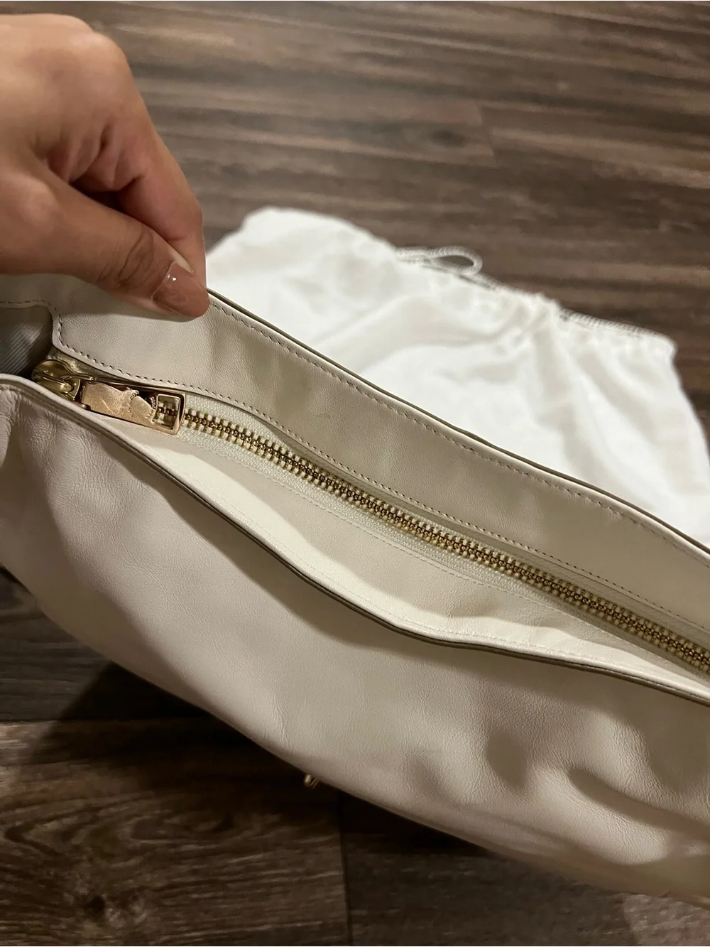 Coach Circle Whiplash Chalk White Leather Hobo Shoulder Bag with Gold Turnlock